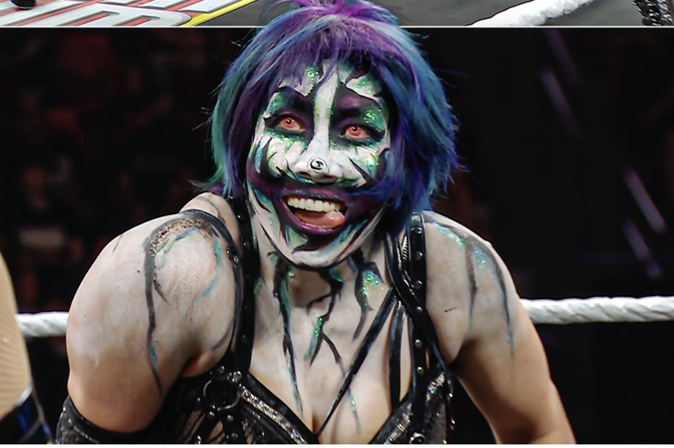 Asuka returns on Raw