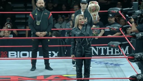 Ash by Elegance relinquishes the TNA Knockouts Championship