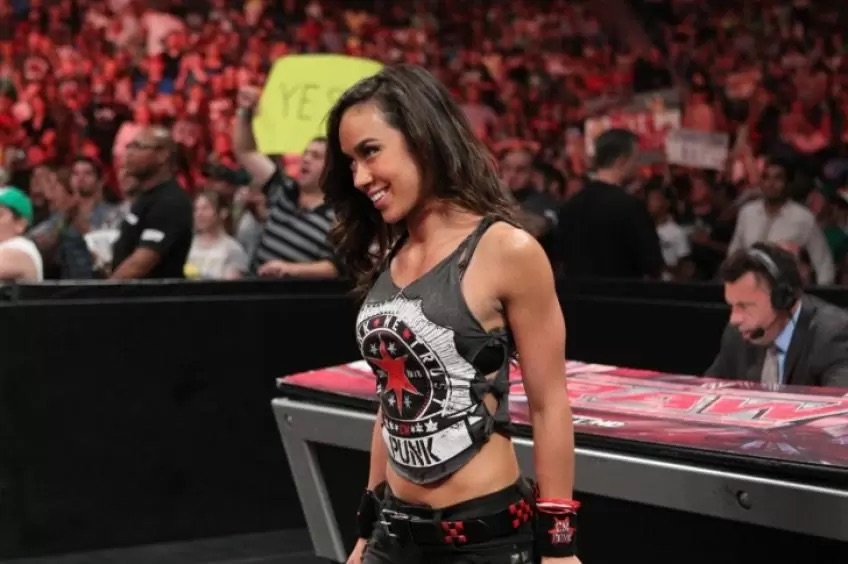 AJ Lee Returning?!?!